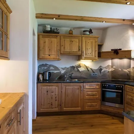 Holiday home Sunny Hideaway *