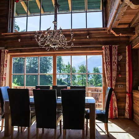 Holiday home Sunny Hideaway *